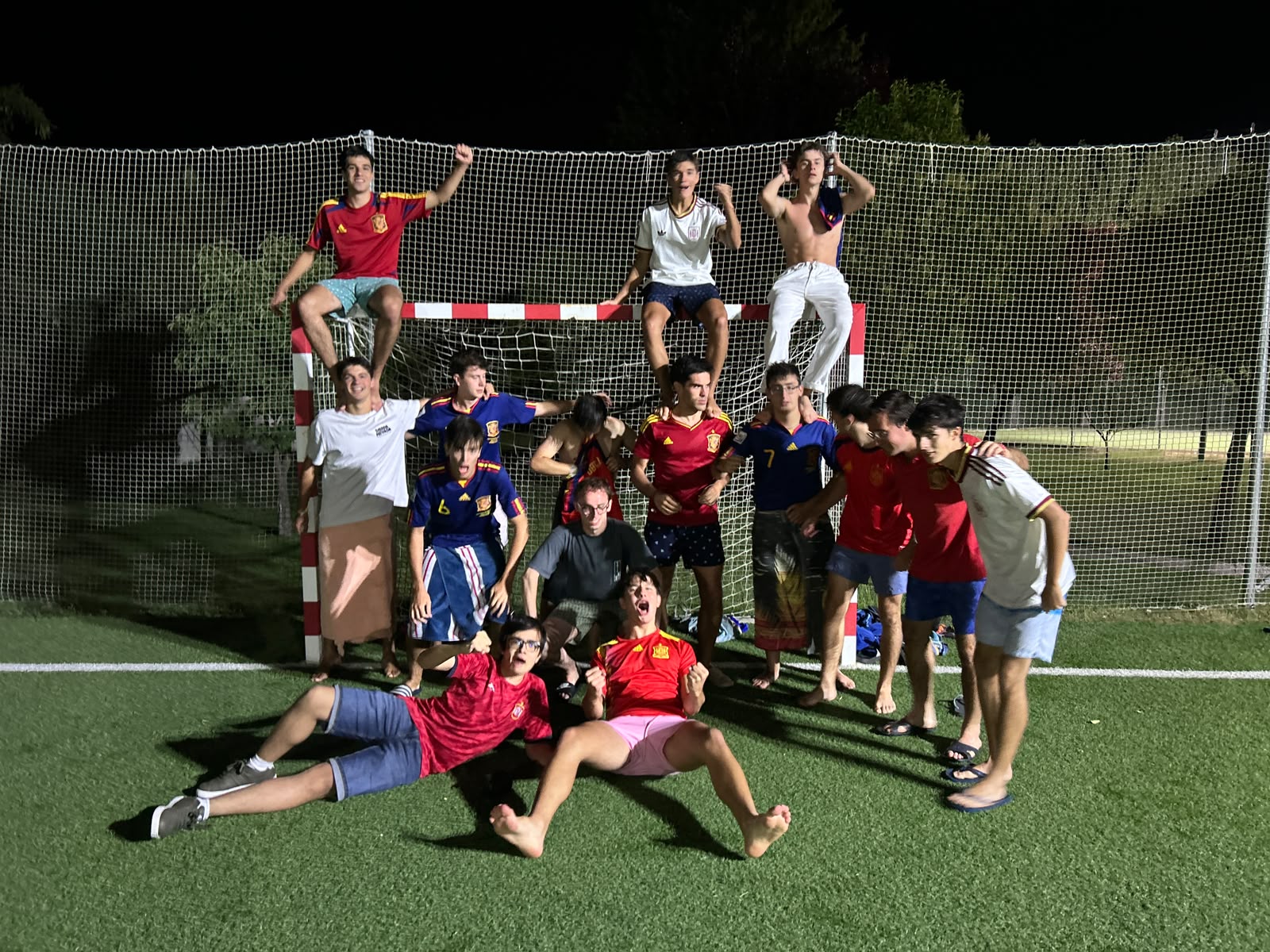 Partido de fútbol durante la convivencia